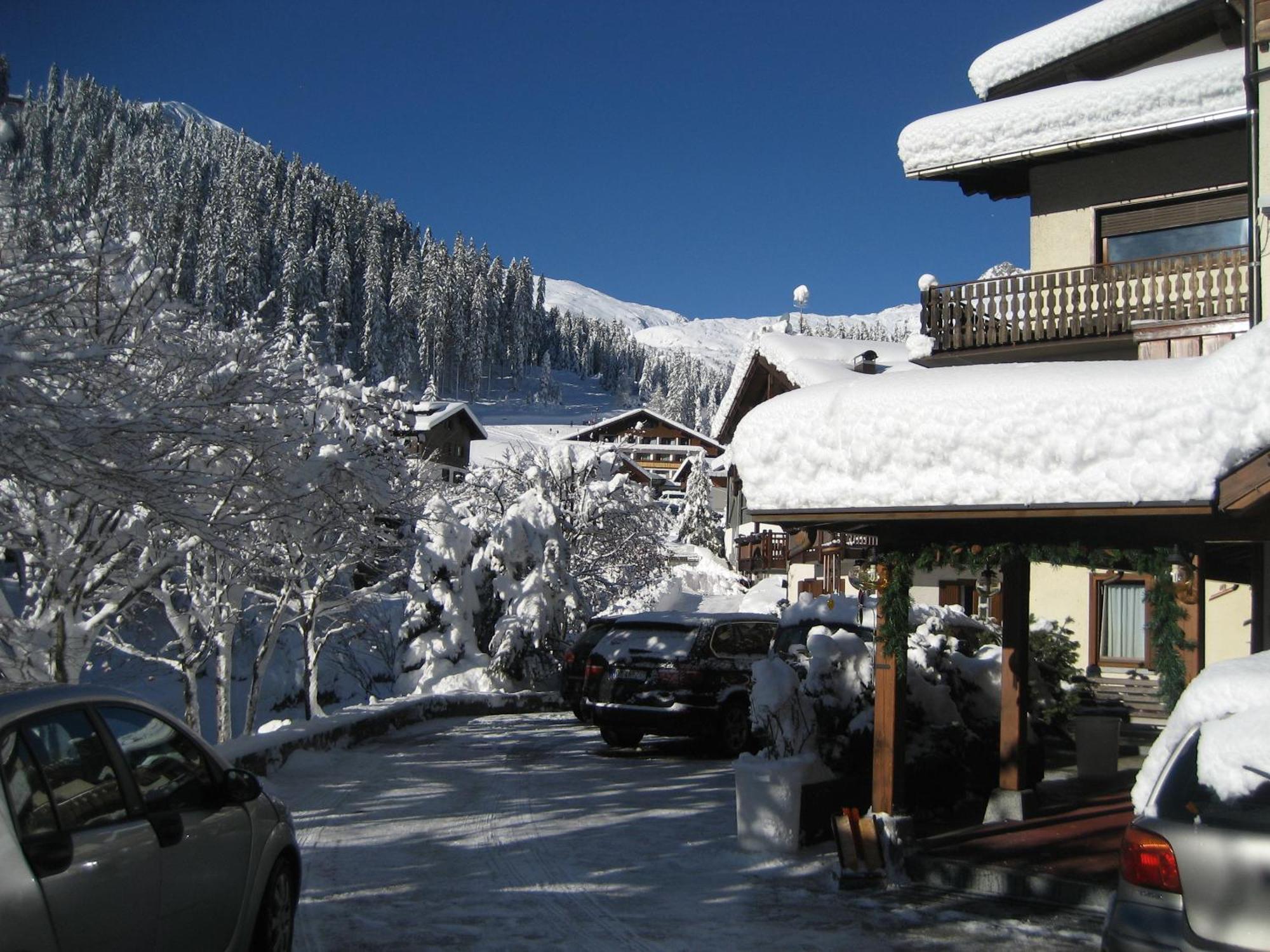 Hotel Garni Dello Sportivo Madonna Kültér fotó